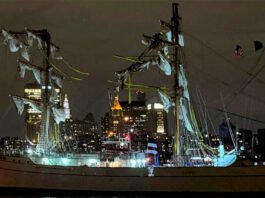 Buque Escuela Cuauhtémoc destrozado